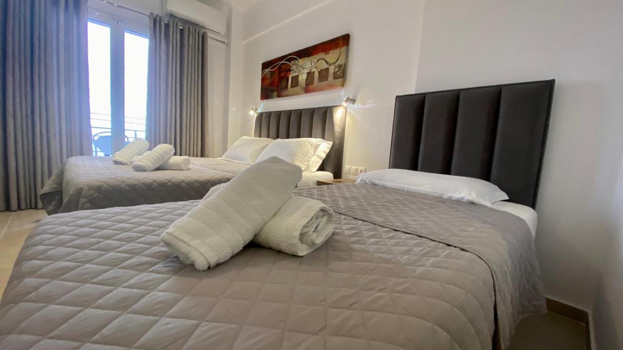 Vangjelis Hotel Himare Exteriör bild