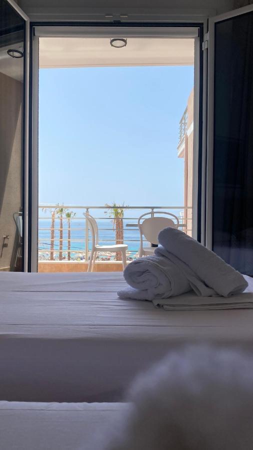 Vangjelis Hotel Himare Exteriör bild