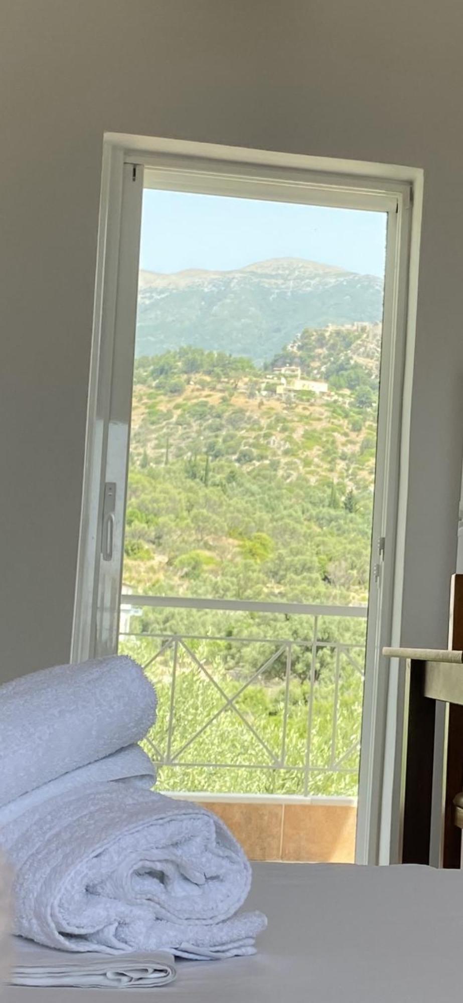 Vangjelis Hotel Himare Exteriör bild