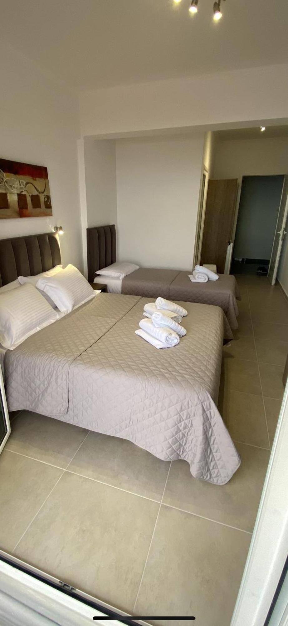 Vangjelis Hotel Himare Exteriör bild