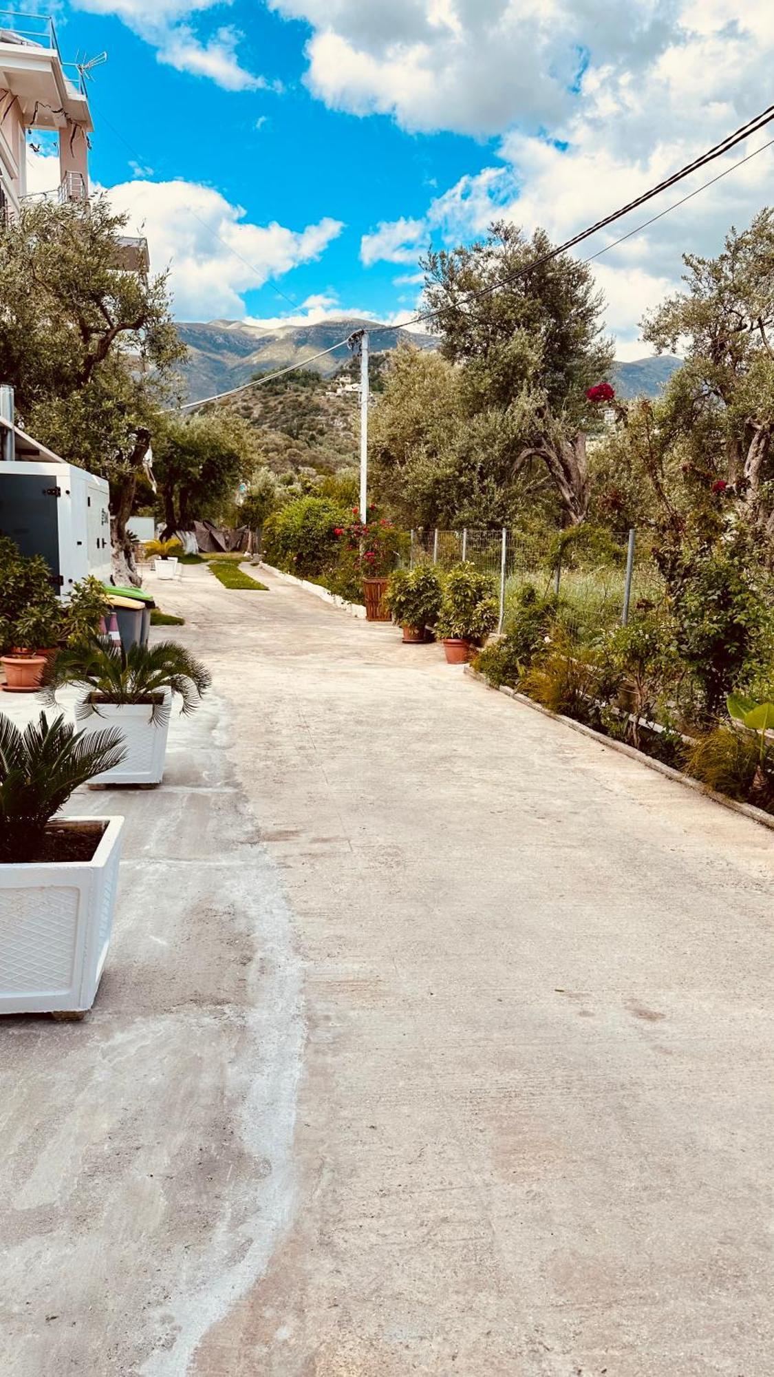 Vangjelis Hotel Himare Exteriör bild